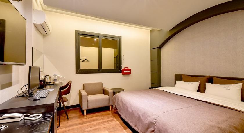 French code Hotel Changwon Buitenkant foto