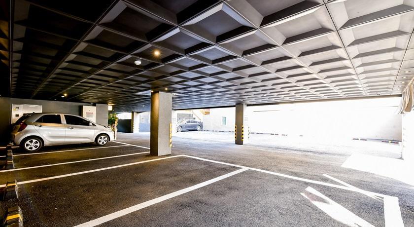 French code Hotel Changwon Buitenkant foto