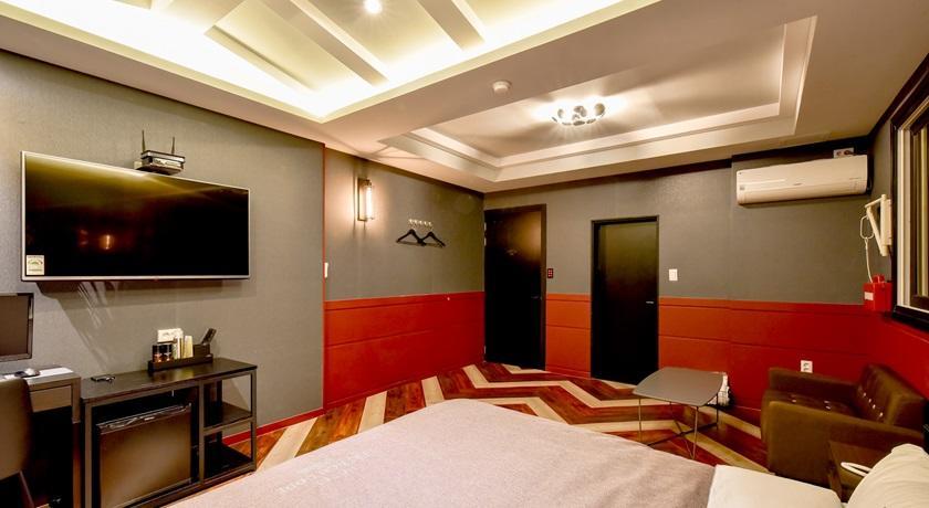 French code Hotel Changwon Buitenkant foto
