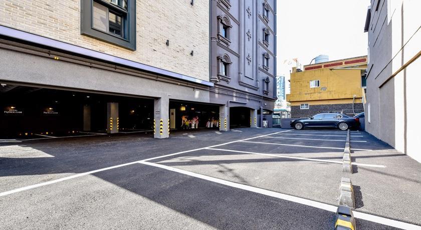 French code Hotel Changwon Buitenkant foto