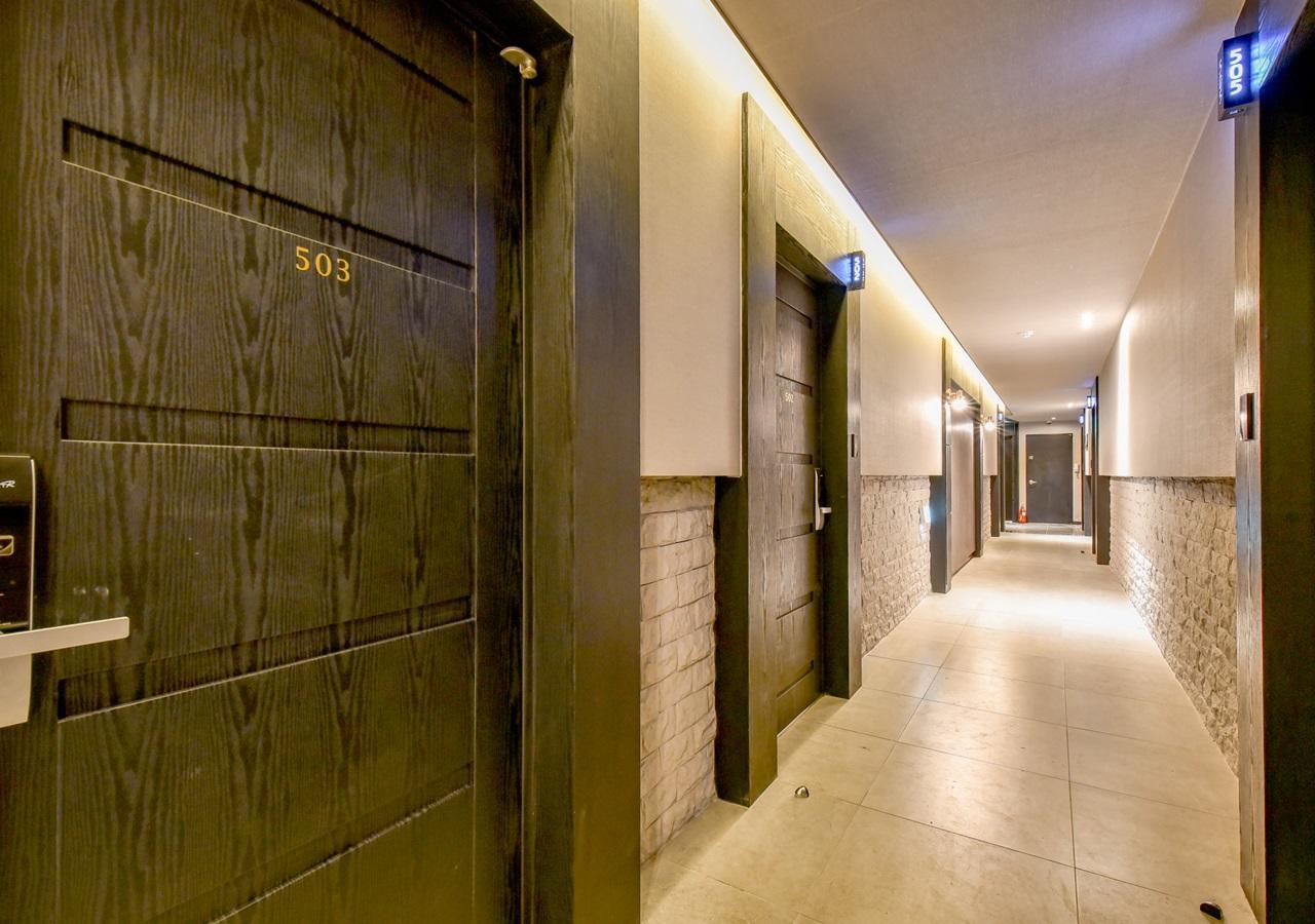 French code Hotel Changwon Buitenkant foto