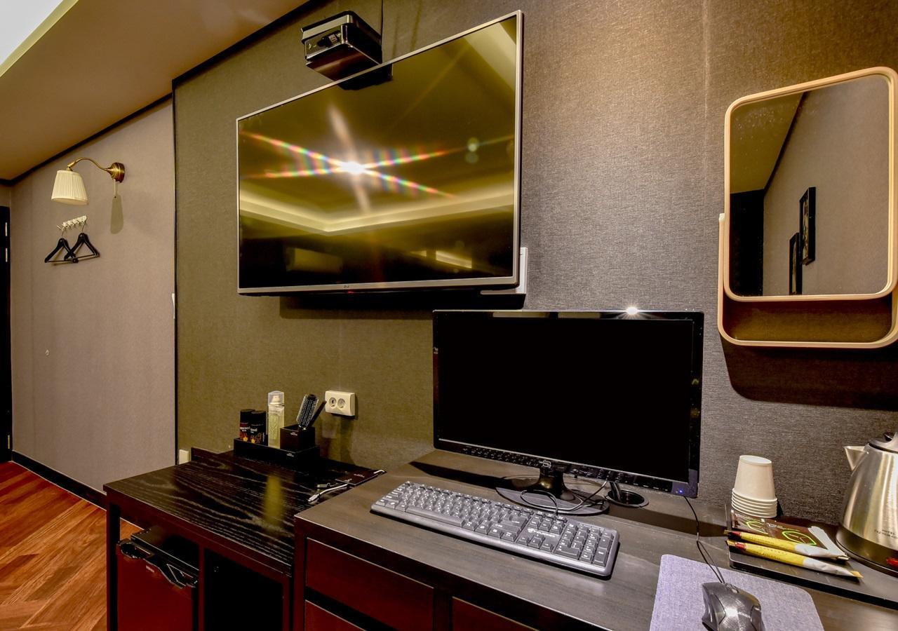 French code Hotel Changwon Buitenkant foto