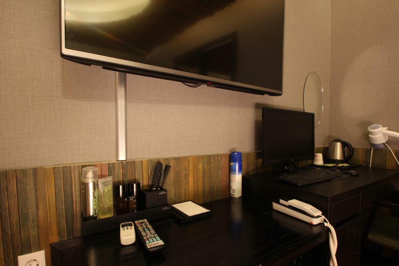 French code Hotel Changwon Buitenkant foto