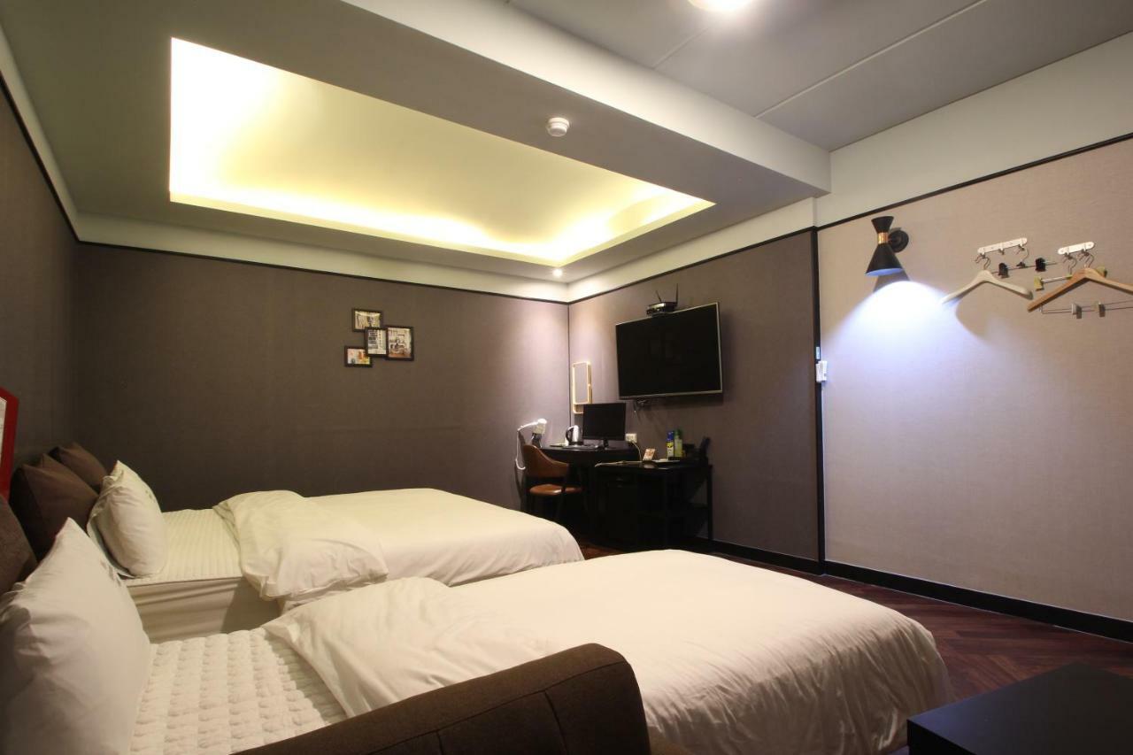 French code Hotel Changwon Buitenkant foto